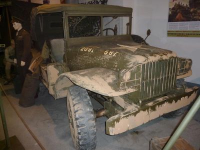 Podivná patina vytvořená štětkou a bahnem. NORMANDY TANK MUSEUM je ale jinak na úrovni.
